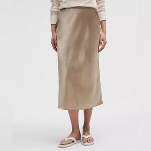 Lululemon Satin Midi Skirt in size Large gold